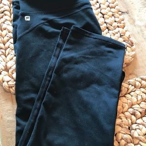 Fabletics Black Capri. Good condition. Size large.